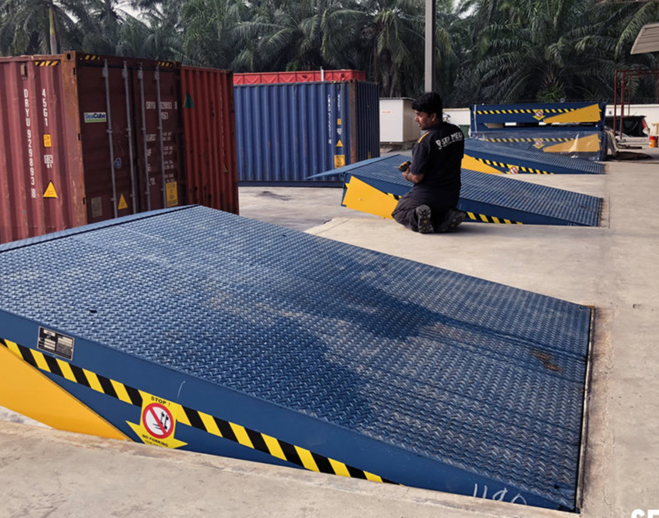 Dock Leveler Supplier in India